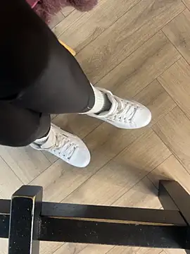 FeetVibe online show from November 6, 2025, 7:34 am