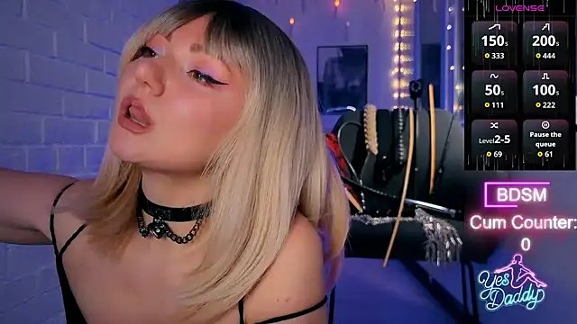 Sandralawrence online show from February 20, 2026, 9:50 pm