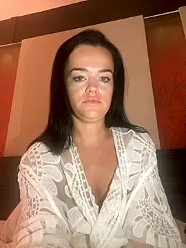 English-Chloe96 online show from October 17, 2025, 4:27 am