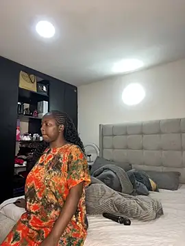 Snapshot of prettiepearl chatting on April 22, 2026, 6:58 pm prettiepearl online show from April 22, 2026, 6:58 pm