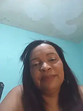 Snapshot of _violetta_- chatting on July 18, 2026, 1:30 pm violetta - online show from July 18, 2026, 1:30 pm