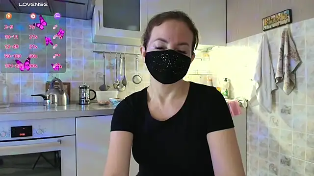 MilfeaN online show from April 3, 2026, 7:59 am