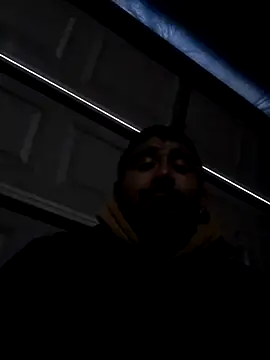 beliqi online show from January 31, 2025, 10:42 pm