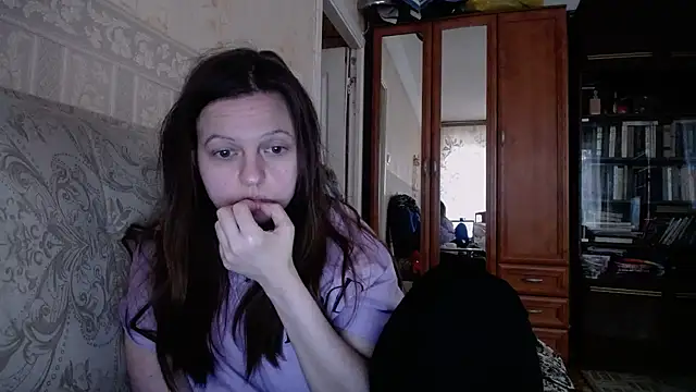 Snapshot of CatMelissa chatting on December 7, 2024, 10:06 am CatMelissa online show from December 7, 2024, 10:06 am