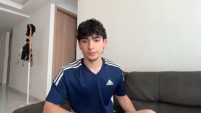 zenn rush1 online show from October 31, 2025, 2:02 pm