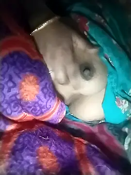 saloni19881 online show from February 25, 2026, 4:23 am