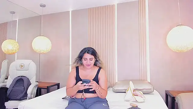 Snapshot of julietha_taylor chatting on July 6, 2026, 3:02 am julietha taylor online show from July 6, 2026, 3:02 am