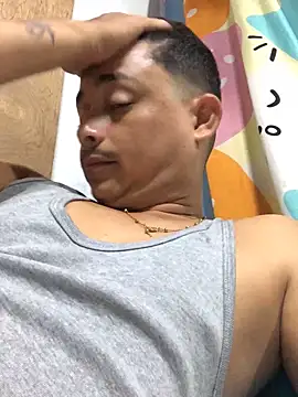 isacalejandroo online show from February 14, 2025, 4:37 am