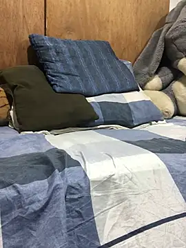 isacalejandroo online show from March 19, 2025, 3:41 am