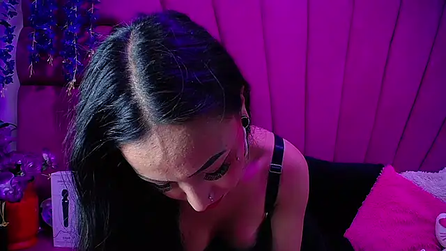 nathalia pink online show from October 22, 2025, 12:26 pm