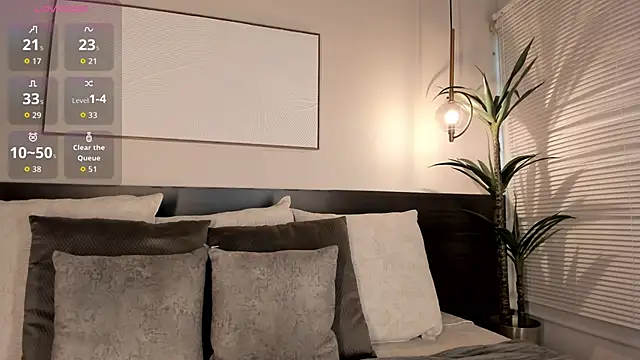 SophieBlake online show from November 27, 2025, 8:31 pm