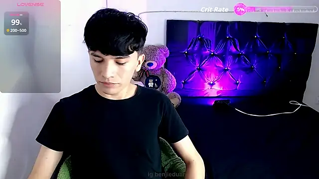 benji hoter online show from October 30, 2025, 10:06 pm