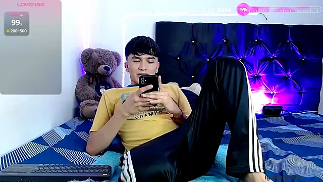 benji hoter online show from November 13, 2025, 10:02 pm