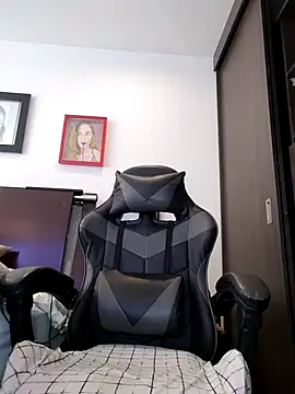 milena 23x online show from April 4, 2026, 5:41 pm