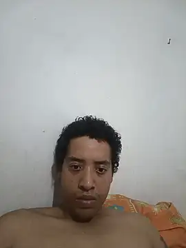 Snapshot of Fabianred chatting on August 6, 2026, 12:05 am Fabianred online show from August 6, 2026, 12:05 am