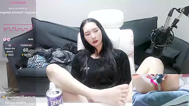 Snapshot of meow_S2 chatting on December 21, 2024, 10:17 am meow S2 online show from December 21, 2024, 10:17 am