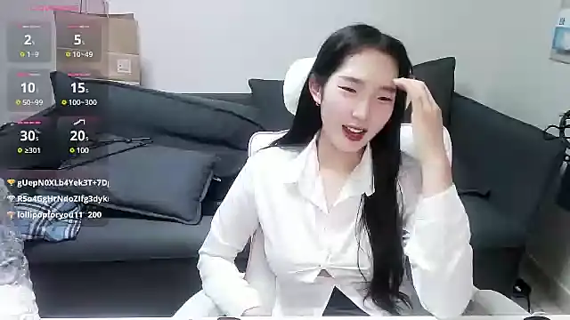 Snapshot of meow_S2 chatting on February 13, 2025, 10:23 am meow S2 online show from February 13, 2025, 10:23 am