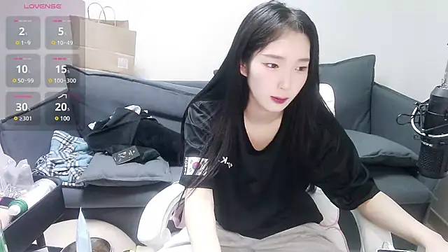 Snapshot of meow_S2 chatting on February 19, 2025, 5:38 pm meow S2 online show from February 19, 2025, 5:38 pm