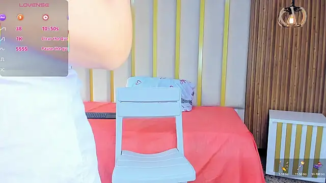 Snapshot of love_mommy chatting on November 29, 2025, 7:03 pm love mommy online show from November 29, 2025, 7:03 pm