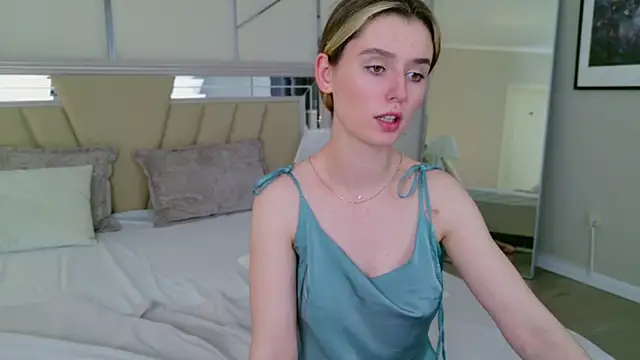 MarybethSnow online show from January 25, 2025, 11:00 pm