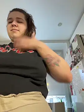 SuzieMurray online show from November 23, 2025, 7:51 am