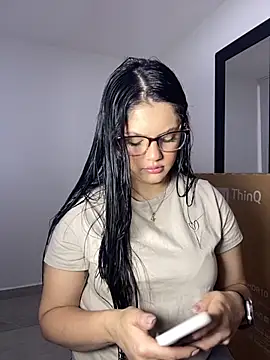 kimberlyhills1 online show from October 24, 2025, 6:51 pm