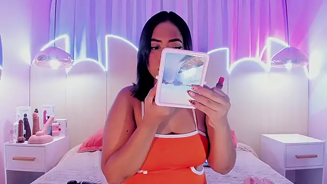 Snapshot of Laurentdupont04 chatting on January 7, 2026, 3:22 am Laurentdupont04 online show from January 7, 2026, 3:22 am