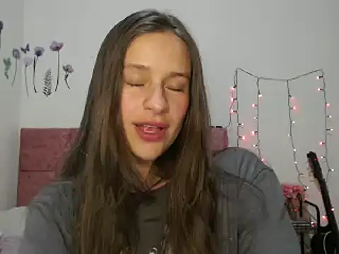 Snapshot of Serenity chatting on January 7, 2025, 11:45 pm Serenity online show from January 7, 2025, 11:45 pm