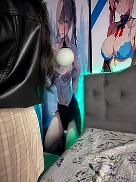 Im Little online show from November 5, 2025, 3:20 am