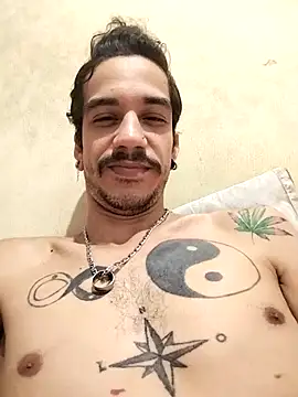 gatobranco001 online show from March 3, 2025, 5:41 pm