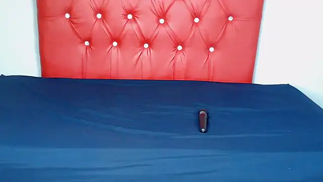 Snapshot of EbonyBentley chatting on November 24, 2025, 6:13 am EbonyBentley online show from November 24, 2025, 6:13 am