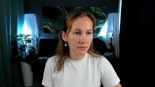 Snapshot of MichelleOrtis chatting on November 6, 2025, 6:17 am MichelleOrtis online show from November 6, 2025, 6:17 am