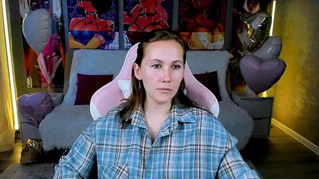 Snapshot of MichelleOrtis chatting on March 1, 2026, 6:35 am MichelleOrtis online show from March 1, 2026, 6:35 am