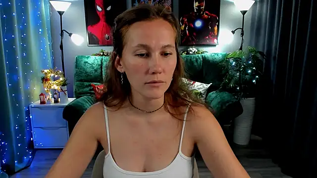 Snapshot of MichelleOrtis chatting on December 4, 2025, 1:21 pm MichelleOrtis online show from December 4, 2025, 1:21 pm