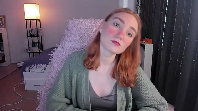 Snapshot of ReddHotPipper chatting on March 1, 2026, 4:01 am ReddHotPipper online show from March 1, 2026, 4:01 am