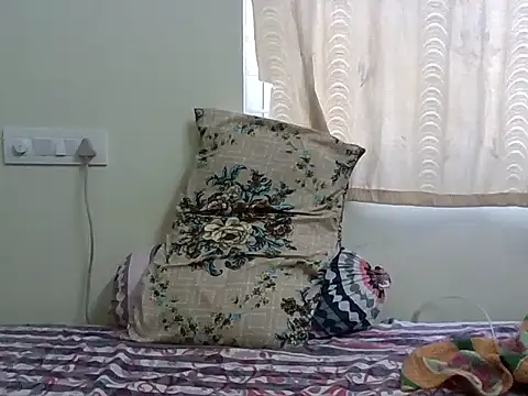 Snapshot of nick05inch chatting on December 2, 2025, 6:15 am nick05inch online show from December 2, 2025, 6:15 am