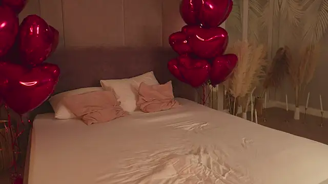 Smiley Mia online show from February 10, 2026, 5:06 am