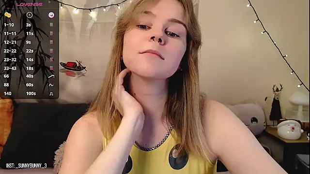 Moona xx online show from December 26, 2024, 8:32 pm