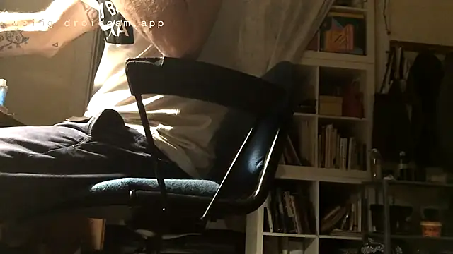 otikatseikaip3r online show from October 23, 2025, 12:20 am