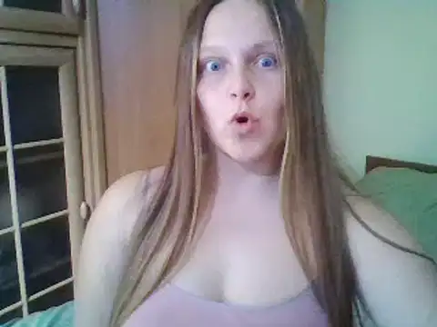 Evasapples online show from February 1, 2025, 9:29 pm
