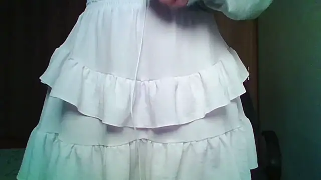 Evasapples online show from April 16, 2026, 9:39 pm