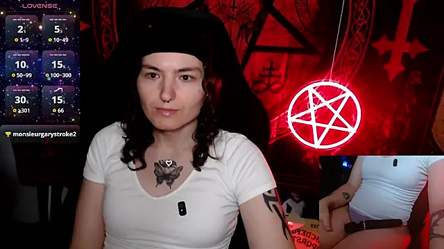 BrandiWRLD 999 online show from October 16, 2025, 9:45 pm