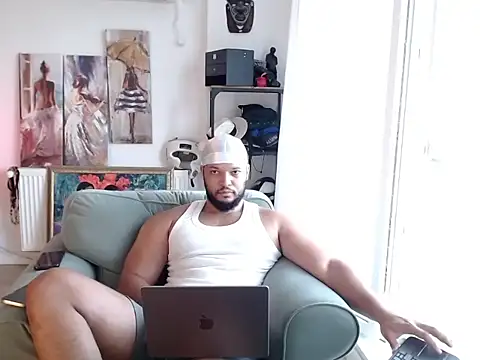 Snapshot of 1LordKingsley chatting on July 13, 2026, 3:55 pm 1LordKingsley online show from July 13, 2026, 3:55 pm