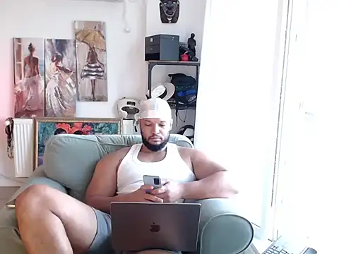 Snapshot of 1LordKingsley chatting on July 22, 2026, 1:24 pm 1LordKingsley online show from July 22, 2026, 1:24 pm