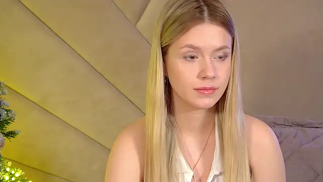 MilanaBalmain online show from January 14, 2026, 4:10 pm