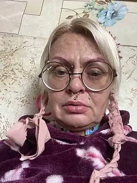 Gardener of Illusions online show from October 8, 2025, 1:07 am