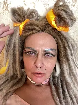 Snapshot of Gardener_of_Illusions chatting on February 6, 2026, 2:29 am Gardener of Illusions online show from February 6, 2026, 2:29 am