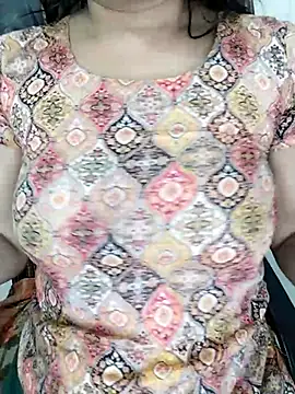 Snapshot of Tapur- chatting on November 3, 2025, 2:53 pm Tapur- online show from November 3, 2025, 2:53 pm