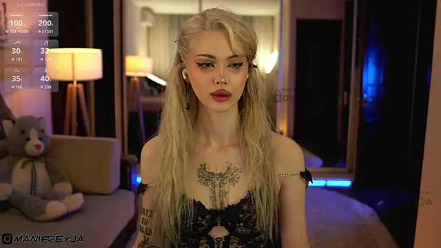 Snapshot of ManiFreyja chatting on July 18, 2026, 9:12 pm ManiFreyja online show from July 18, 2026, 9:12 pm