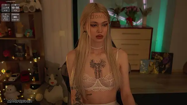 ManiFreyja online show from March 9, 2026, 6:55 pm